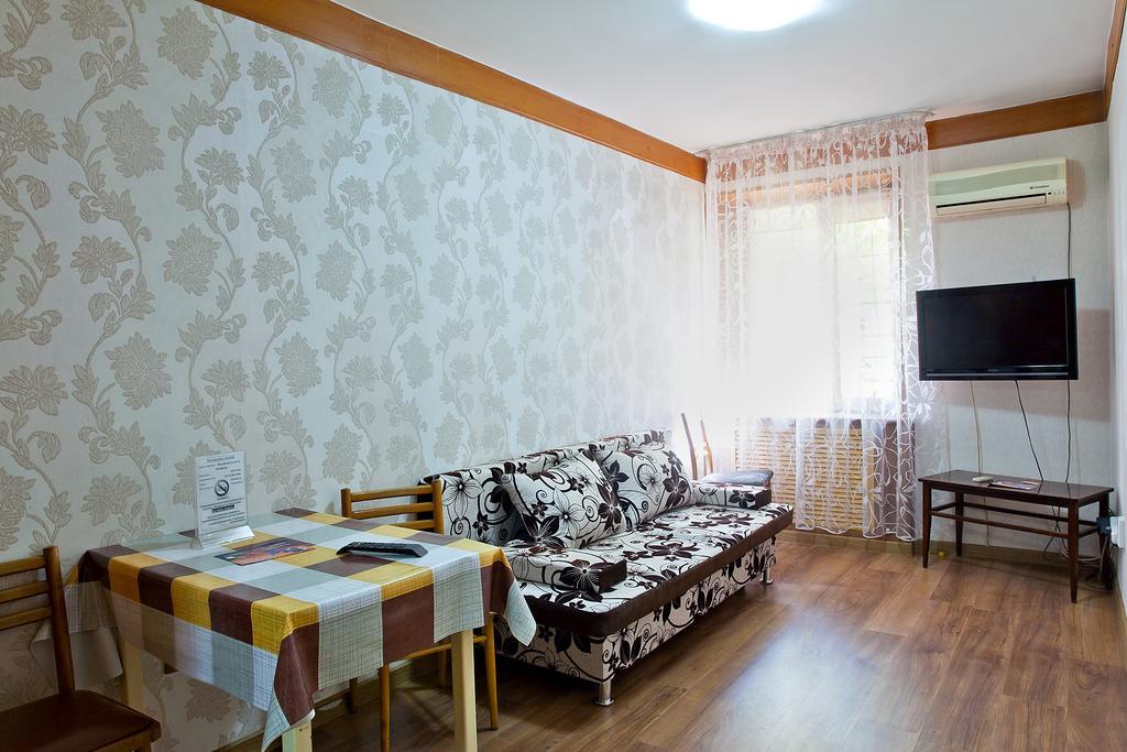 אלמטי Lessor Apartments חדר תמונה