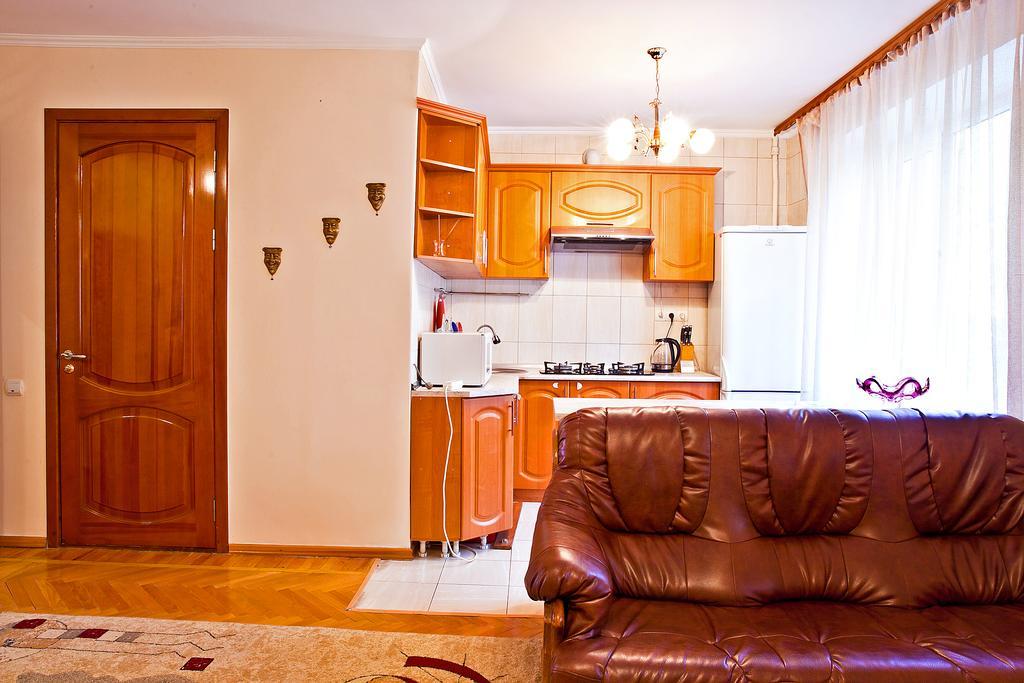 אלמטי Lessor Apartments חדר תמונה